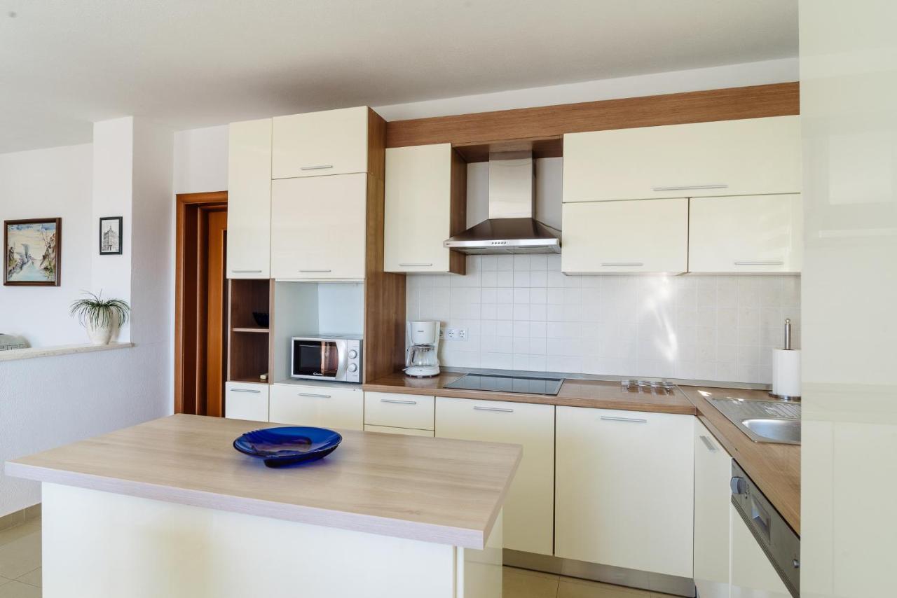 Apartman Niko Kastela Exterior photo